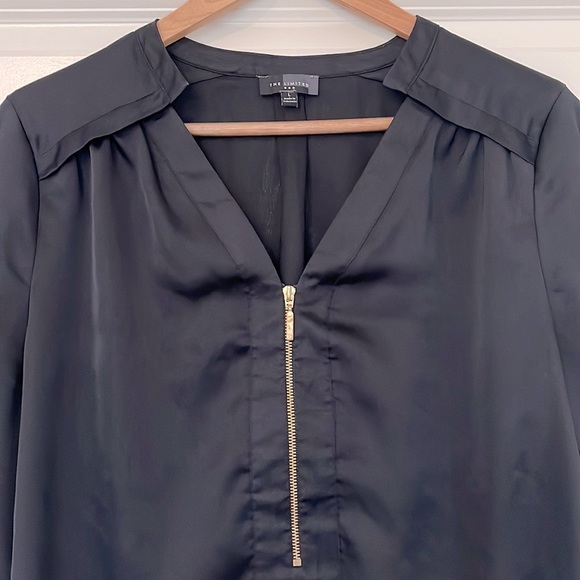 The Limited V Neck Black Blouse with Gold Zipper and Rounded Hem - Picture 2 of 9